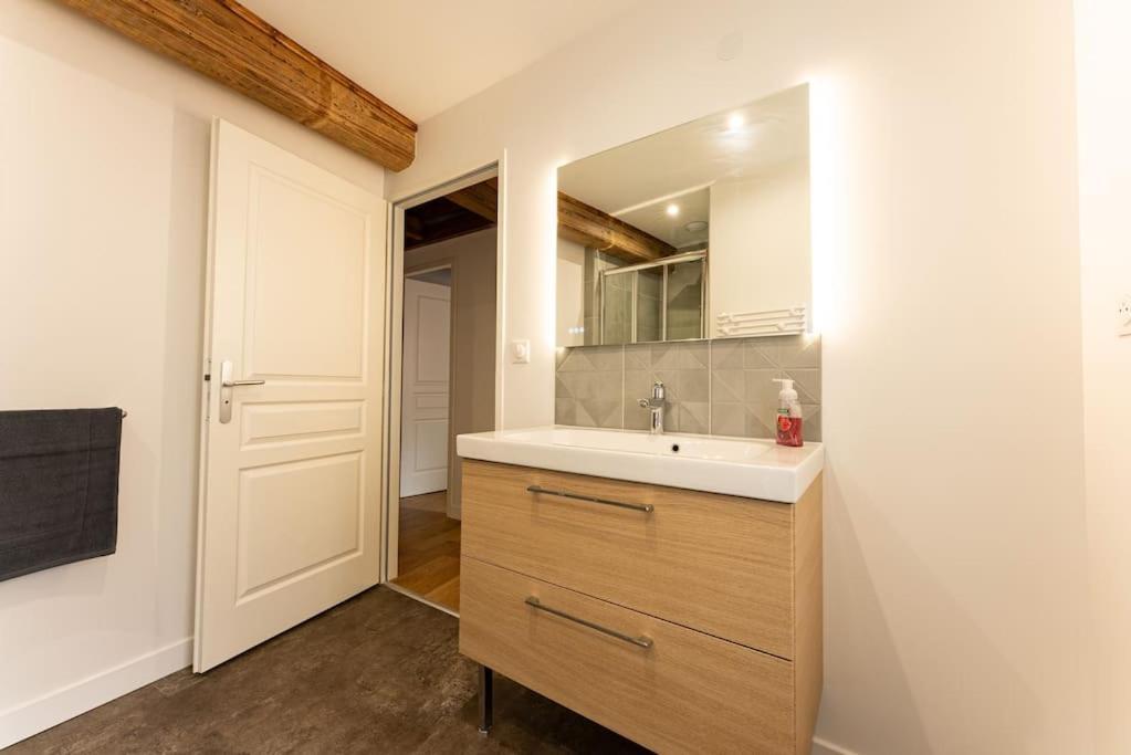 Le « Victor Hugo » Valence Centre Apartment ภายนอก รูปภาพ